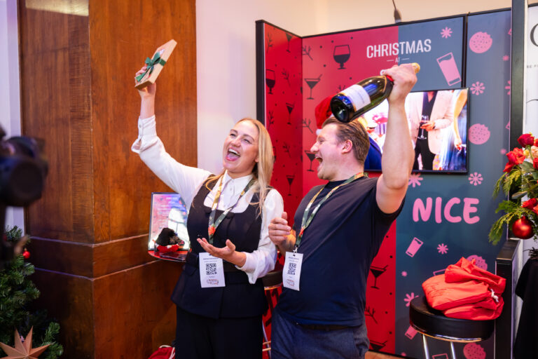 twobytwo_London_Christmas_Party_Show_2025_1074